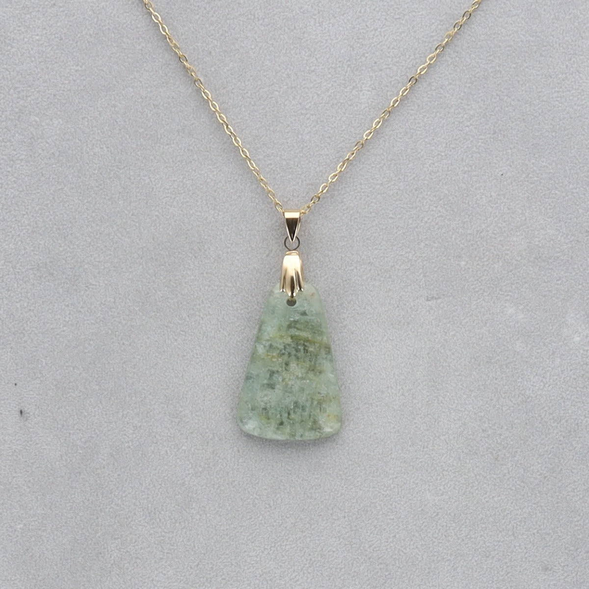 Aigue Marine Cabochon percé 54