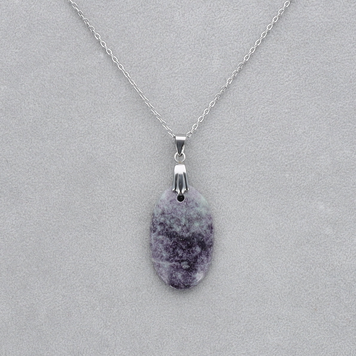 Kammererite Cabochon percé 22