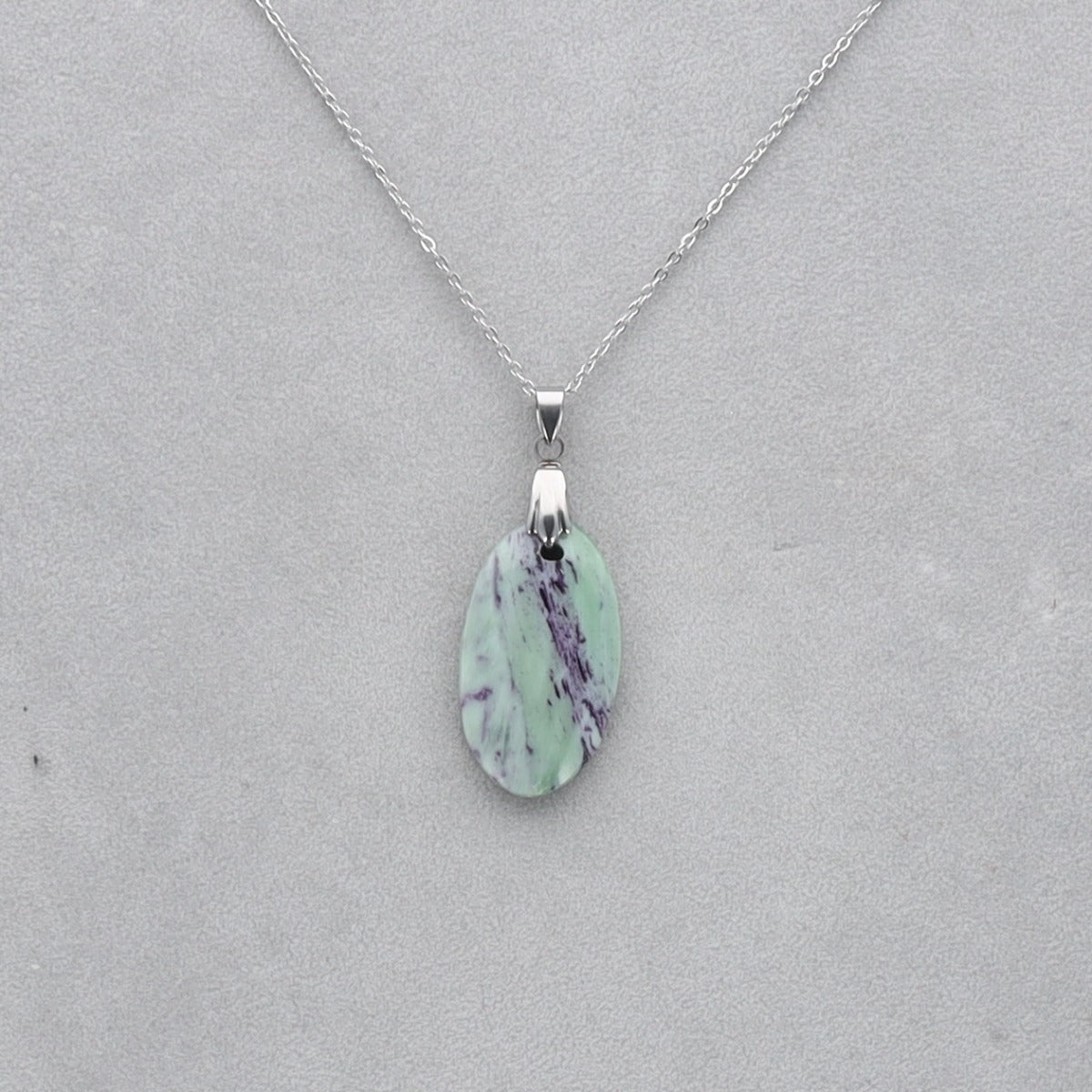 Kammererite Cabochon percé 41