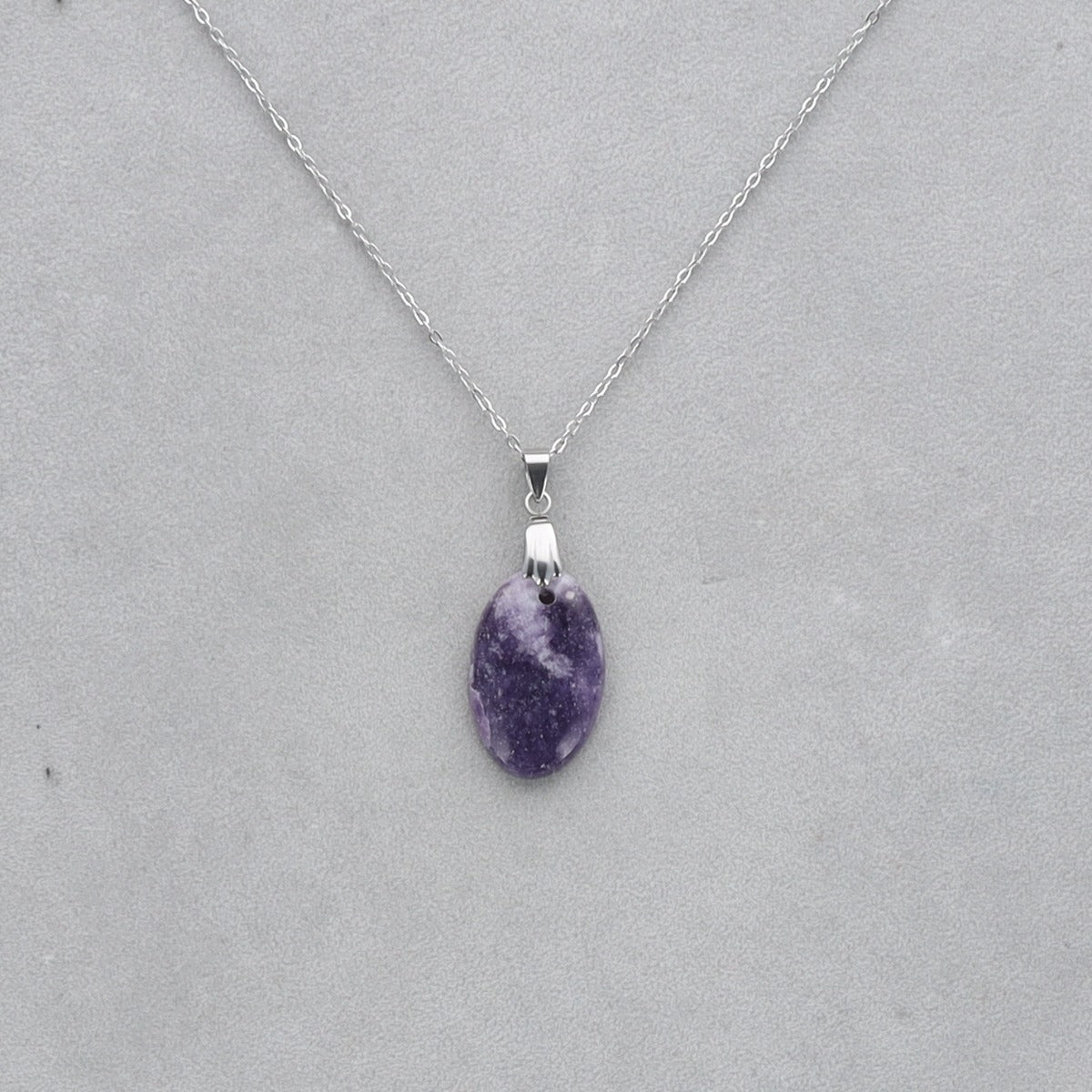 Lépidolite Cabochon percé 52