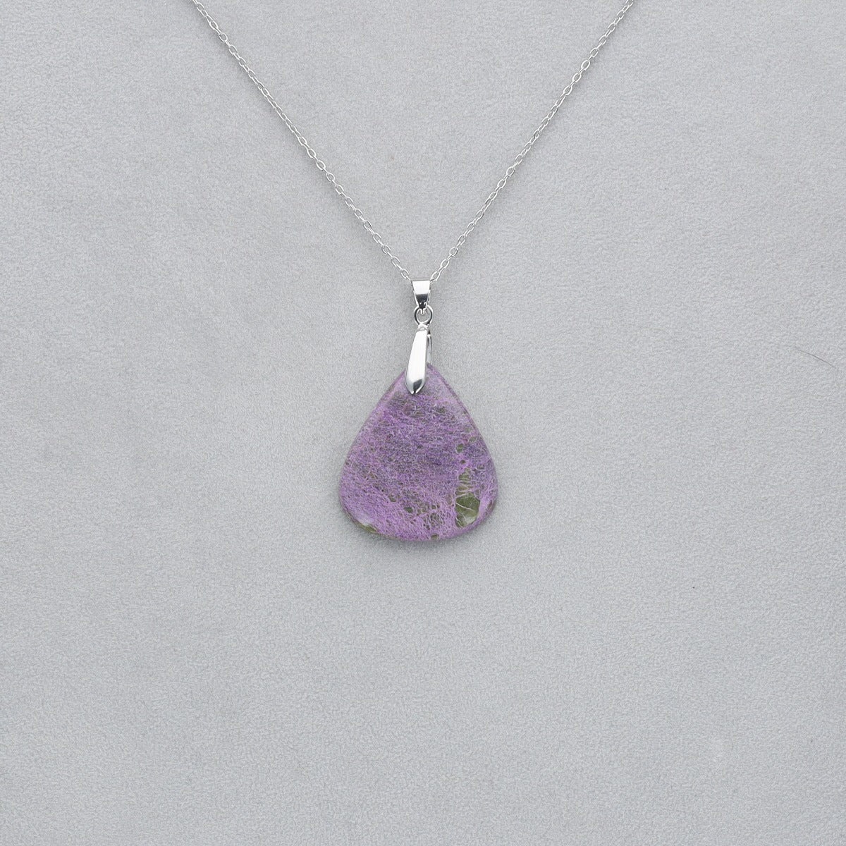 Purpurite Cabochon percé 1