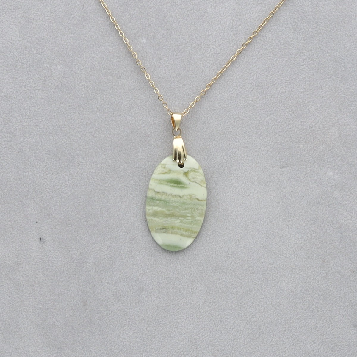 Serpentine Cabochon percé 31