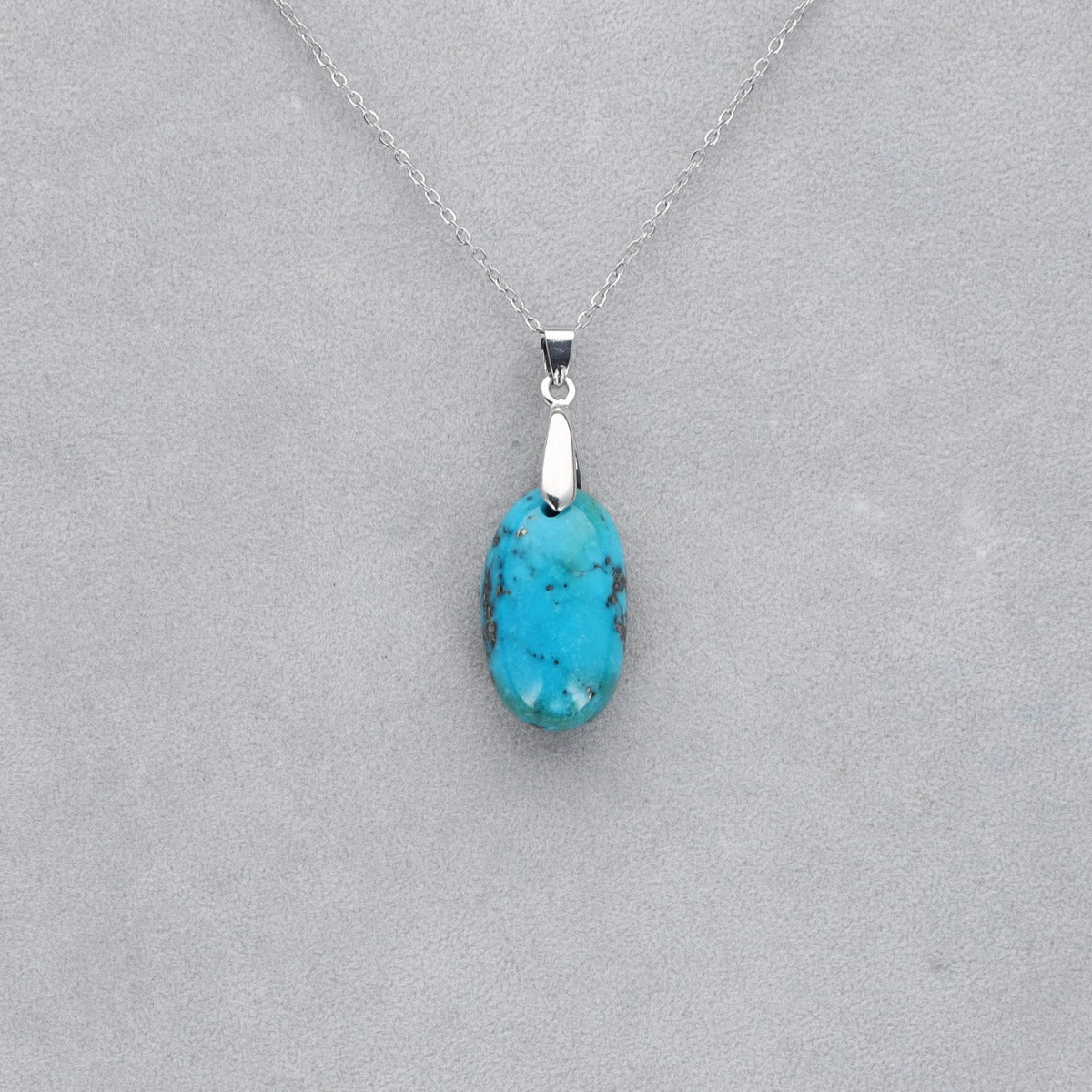 Turquoise Iranienne Cabochon percé 1