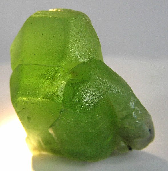 Péridot, minéral naturel