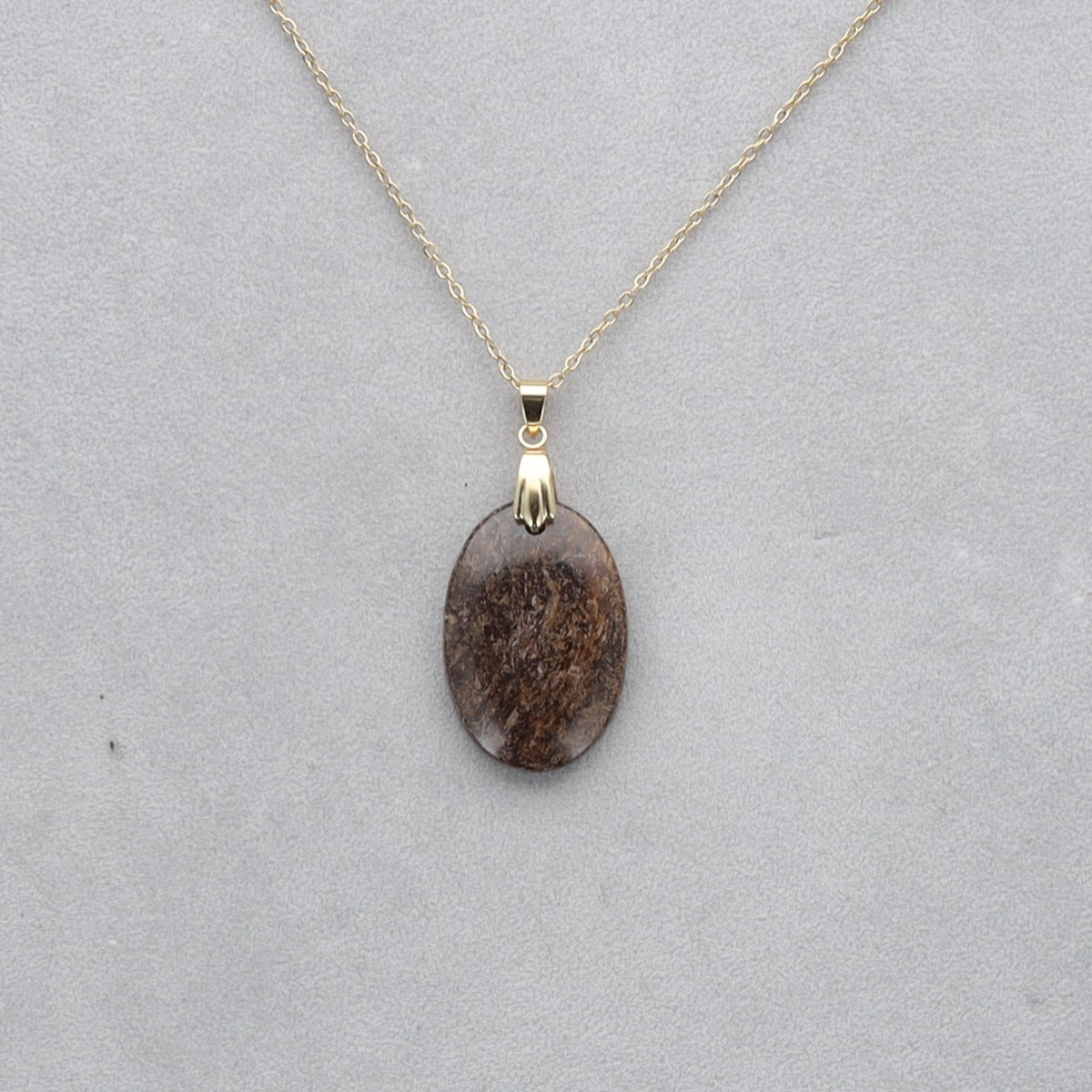 Bronzite Cabochon percé 17