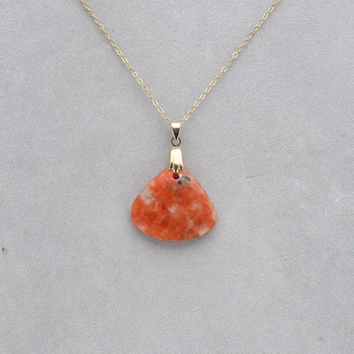 Calcite Orchidée Cabochon percé 31