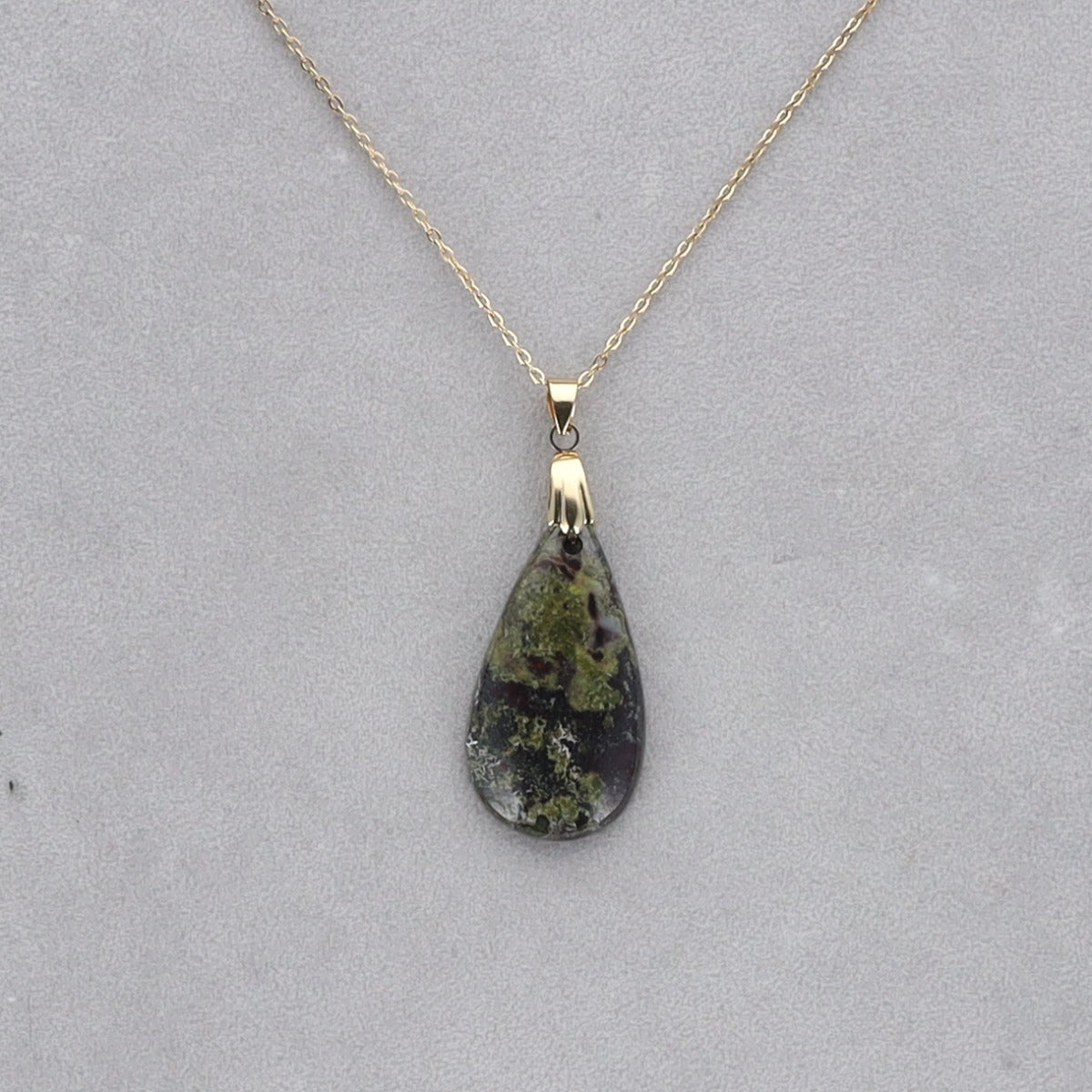 Dragon Vert Cabochon percé 36