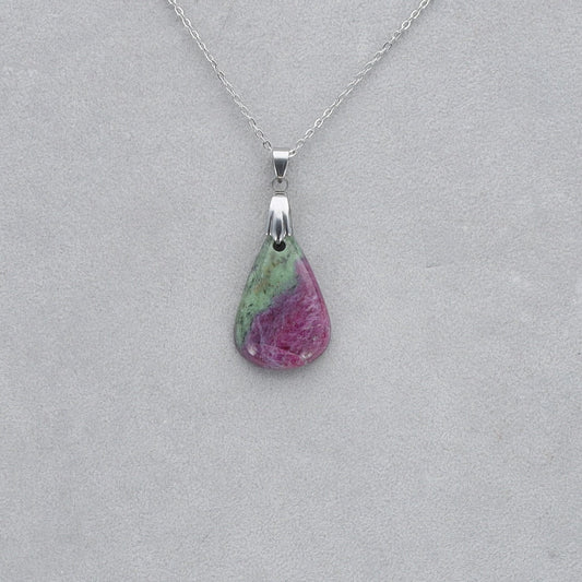 Fuschite Rubis Cabochon percé 69