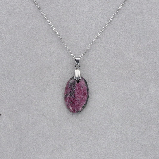 Fuschite Rubis Cabochon percé 77