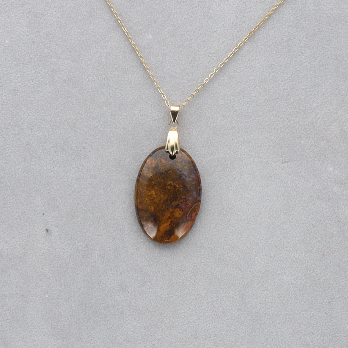 Jaspe Brechique Cabochon percé 33