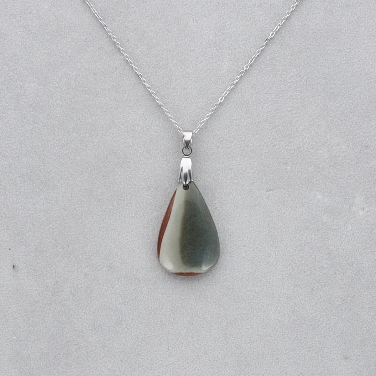 Jaspe Polychrome Cabochon percé 29