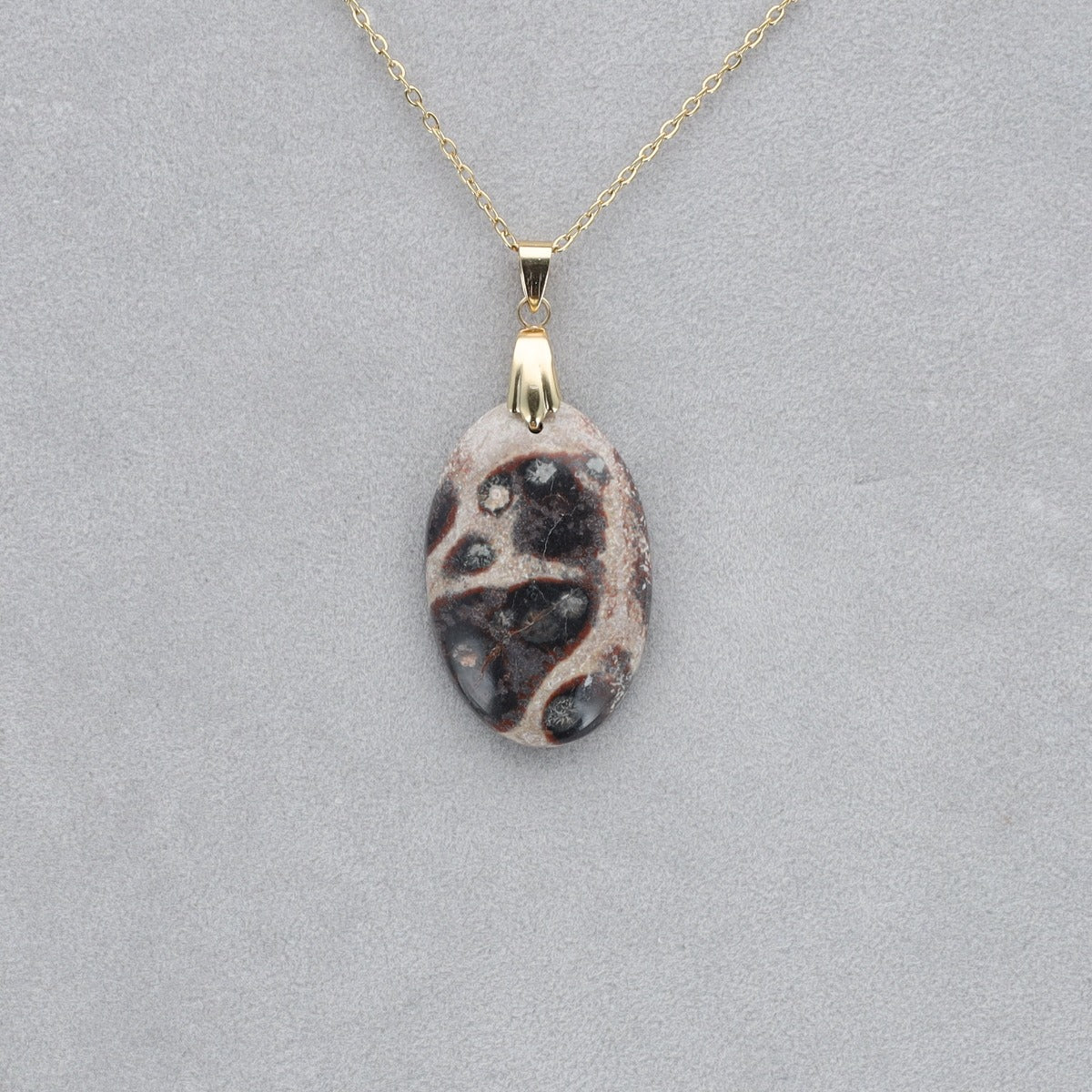 Jaspe Viper Cabochon percé 30