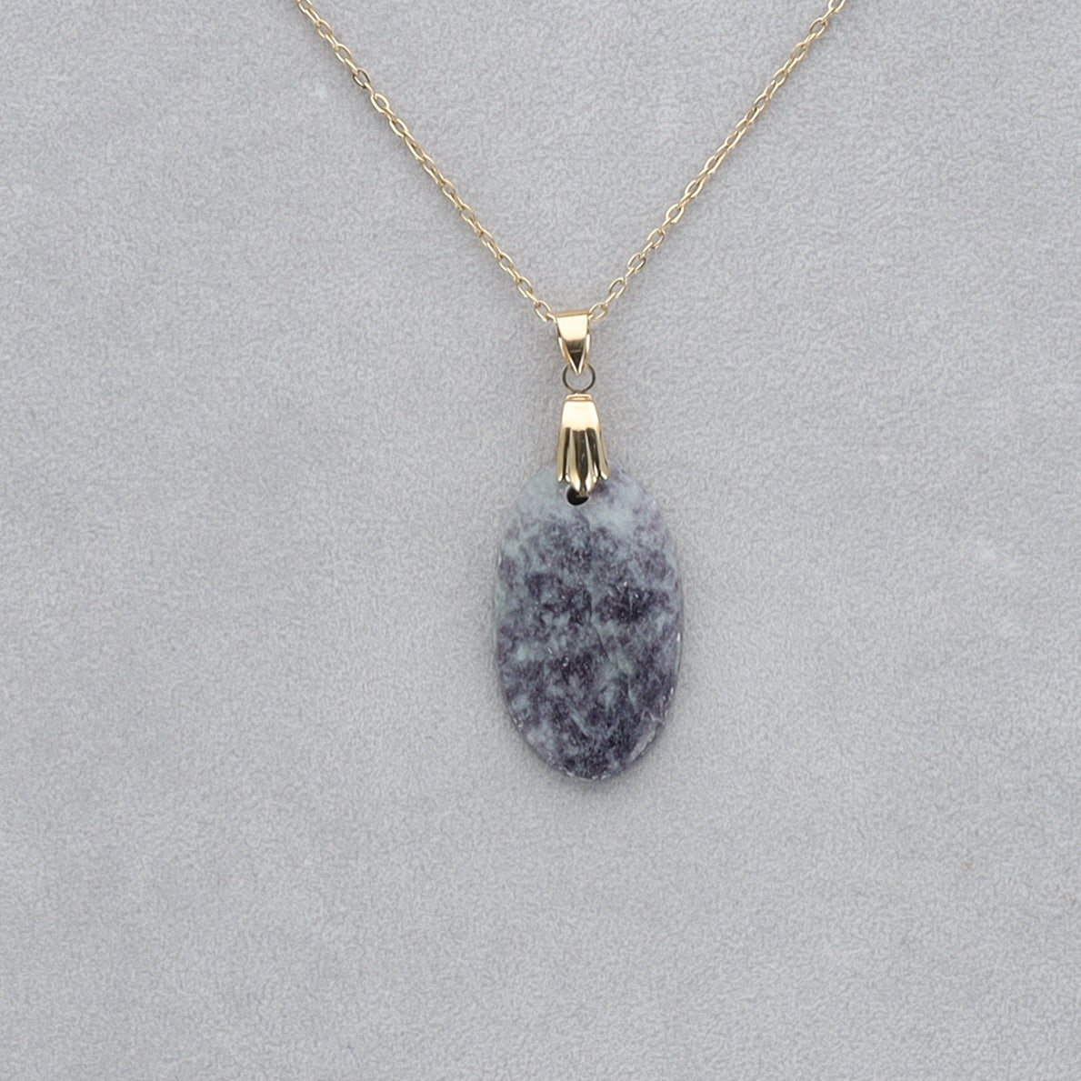 Kammererite Cabochon percé 31
