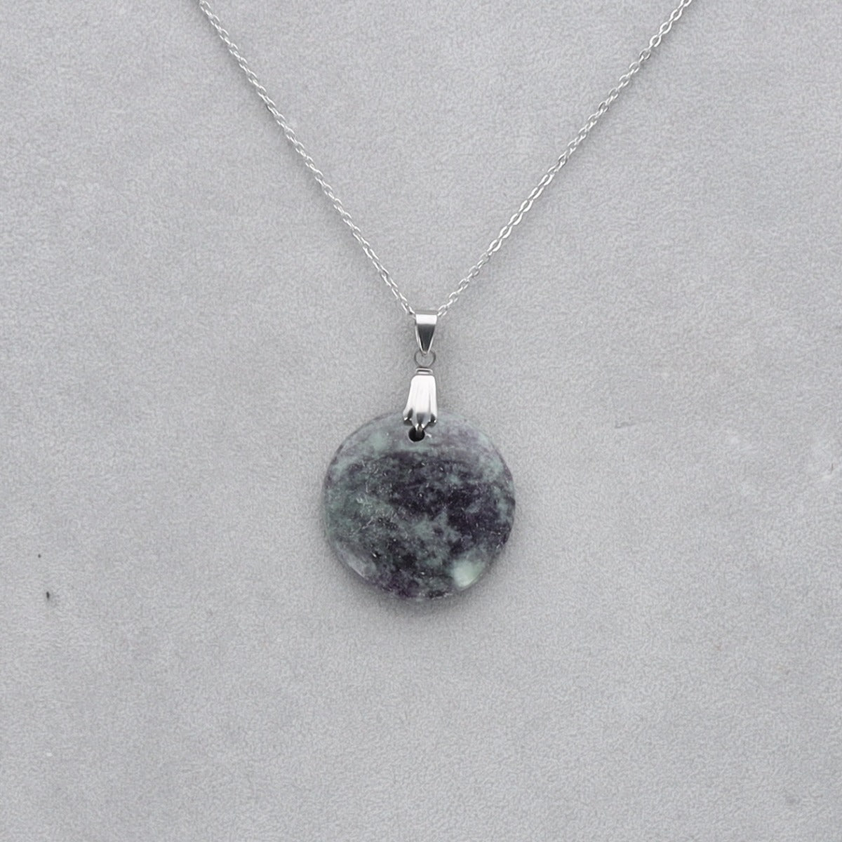 Kammererite Cabochon percé 44