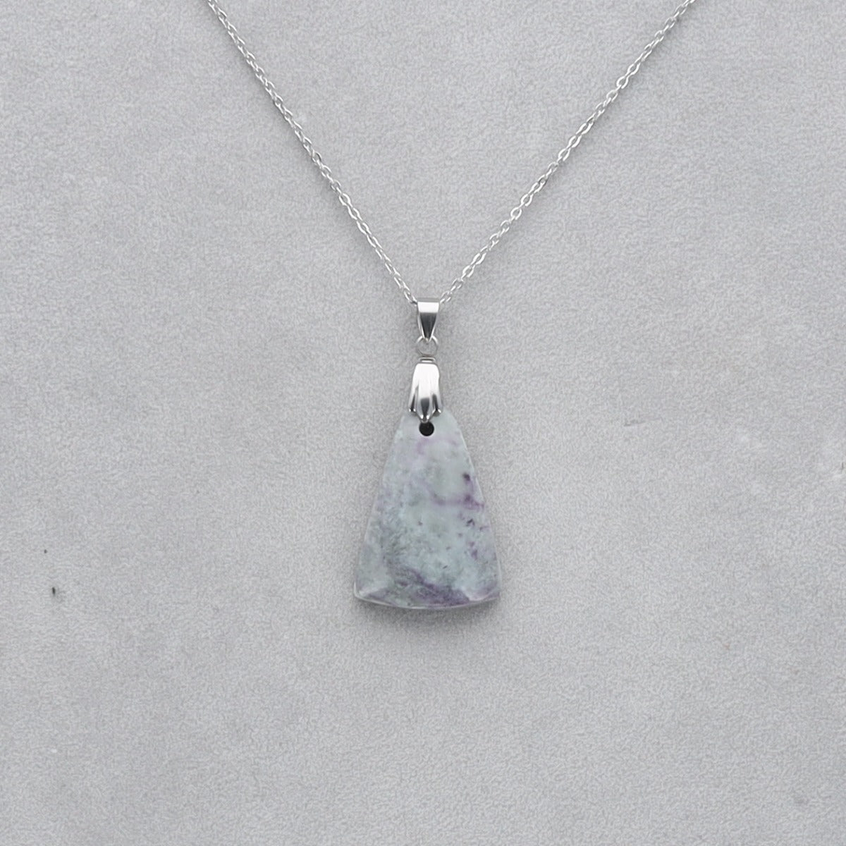 Kammererite Cabochon percé 47