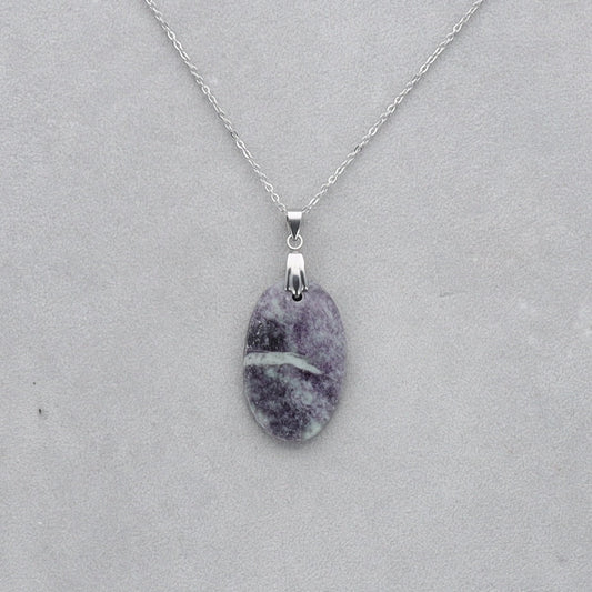 Kammererite Cabochon percé 49