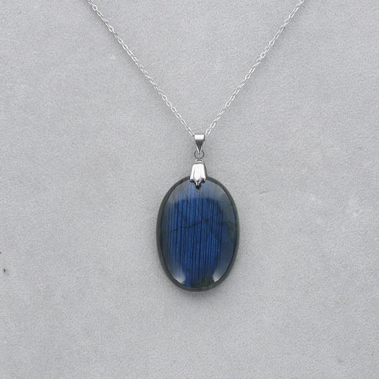 Labradorite Extra Cabochon percé 44