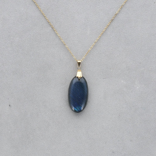 Labradorite Extra Cabochon percé 63