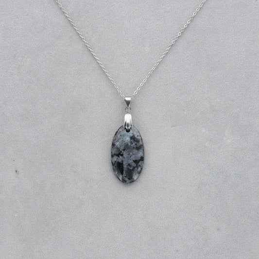 Larvikite Cabochon percé 46