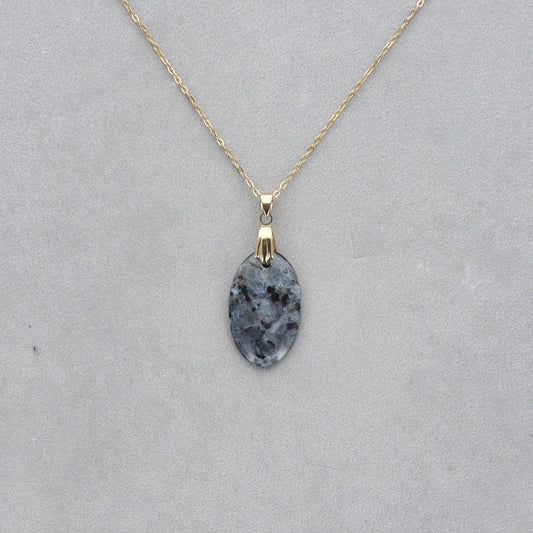 Larvikite Cabochon percé 50