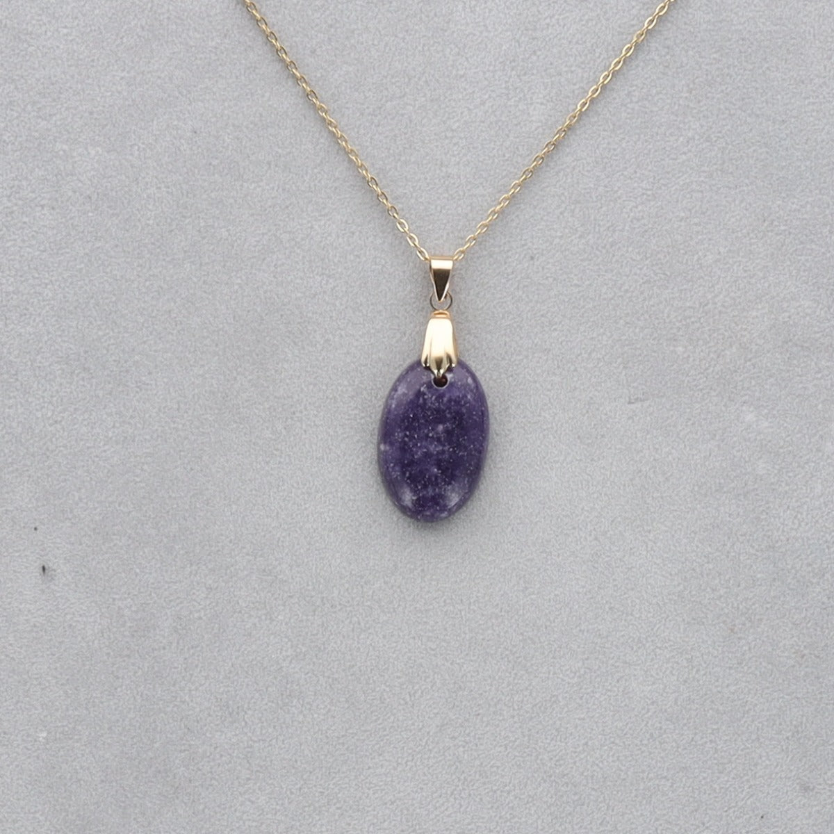 Lépidolite Cabochon percé 48