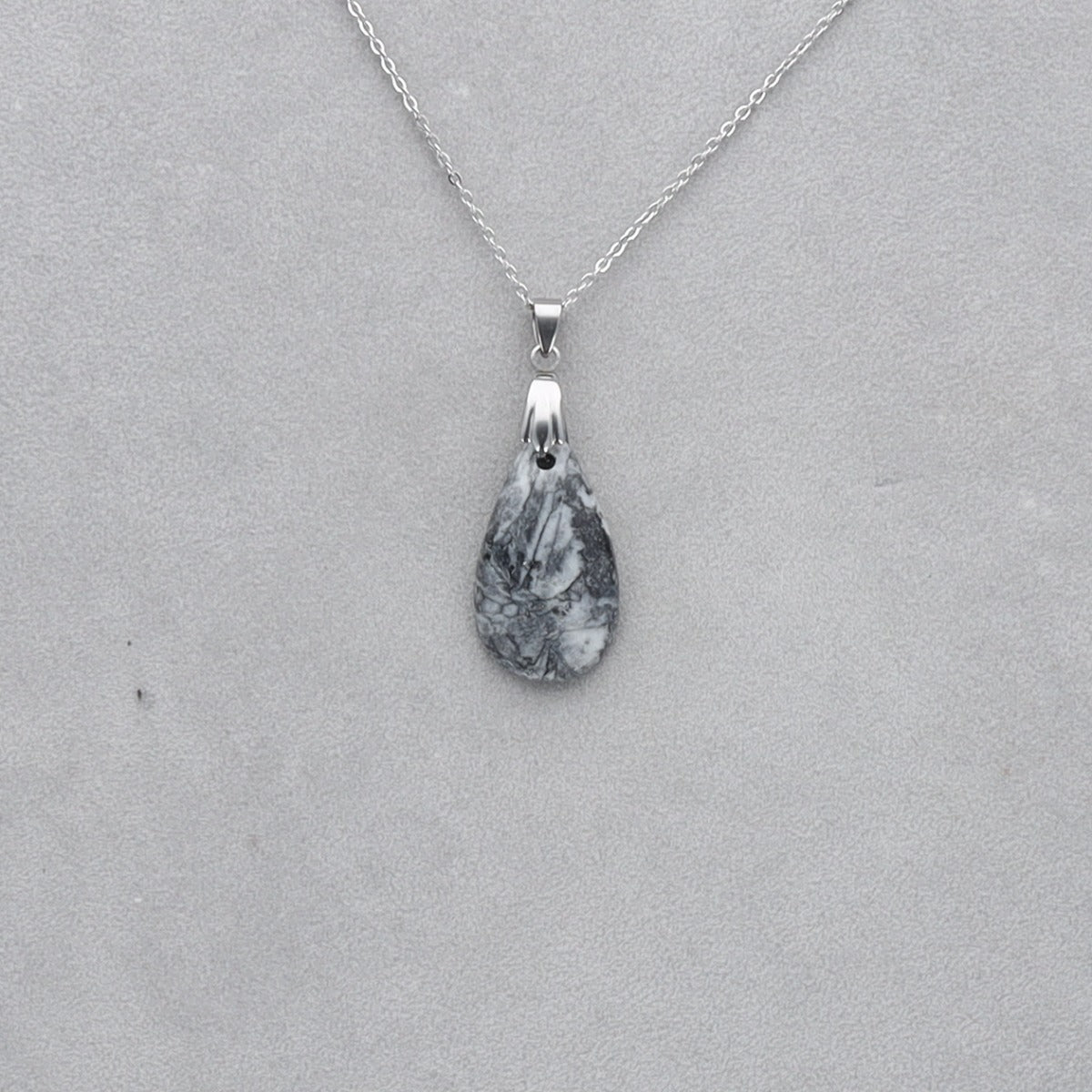 Pinolite Cabochon percé 106