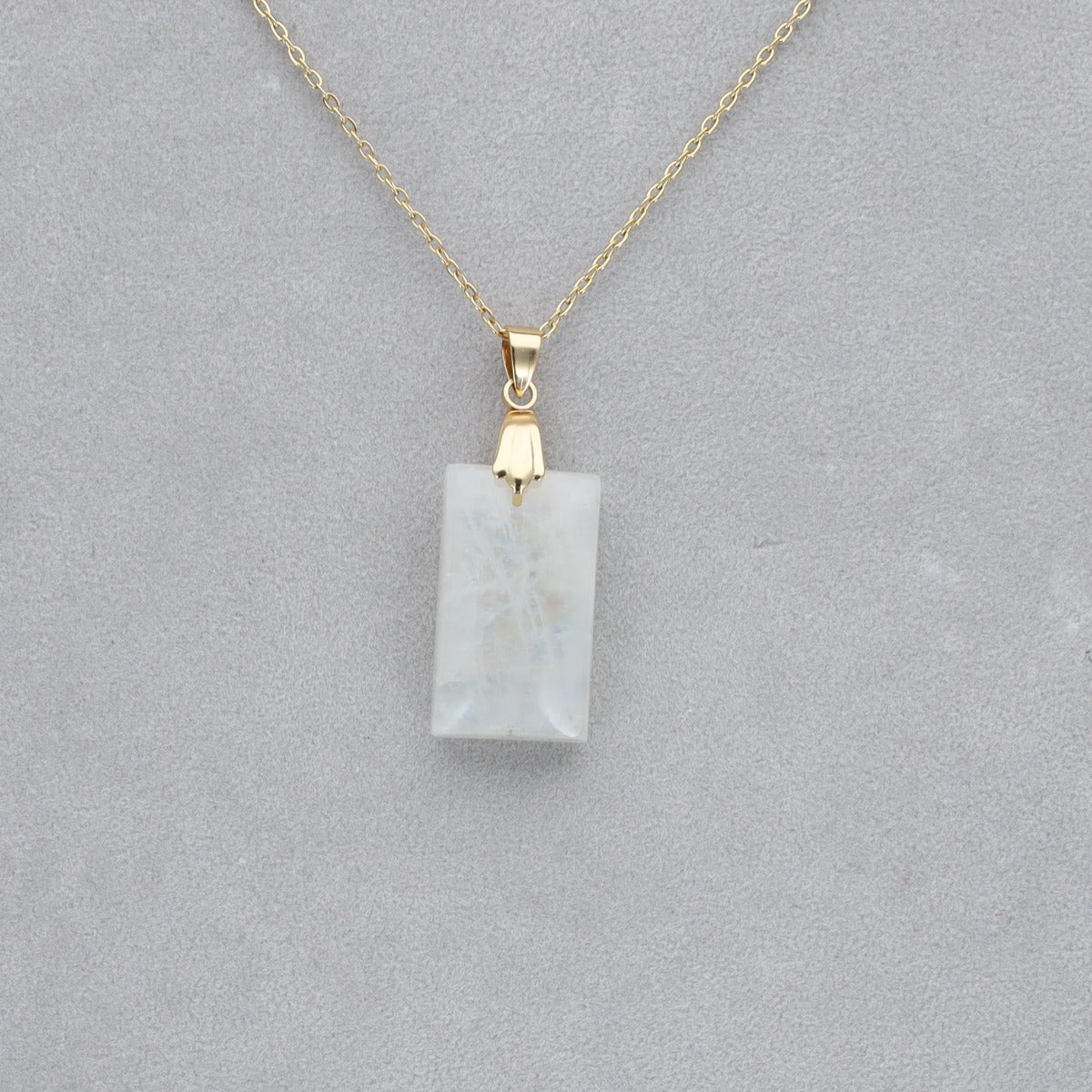 Pierre de Lune Extra Cabochon percé 7