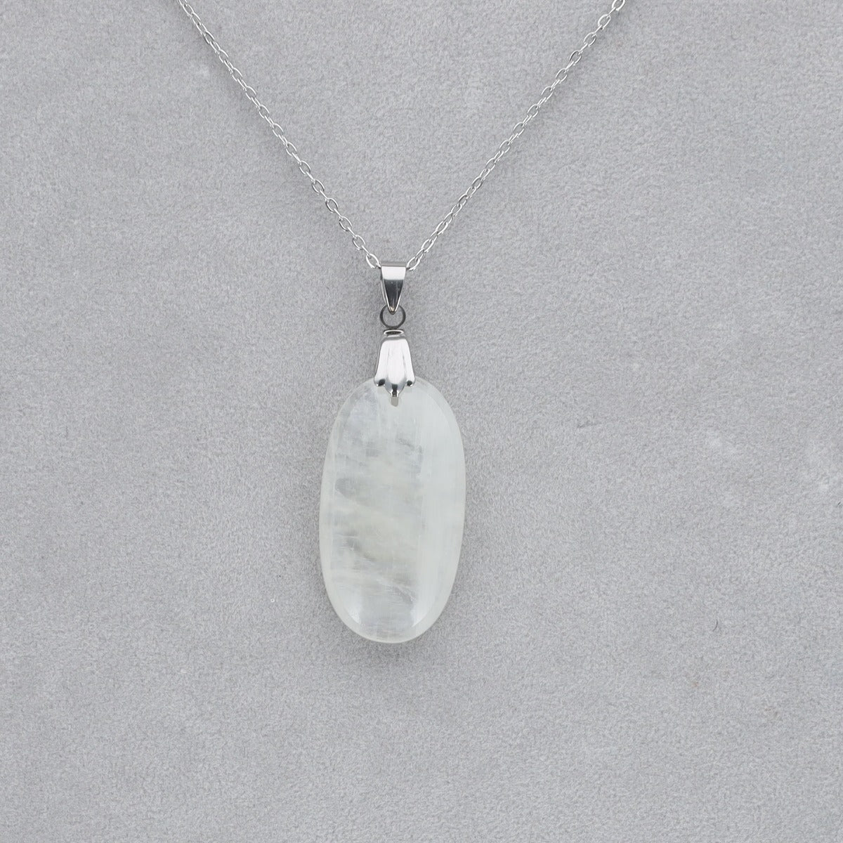 Pierre de Lune Extra Cabochon percé 2