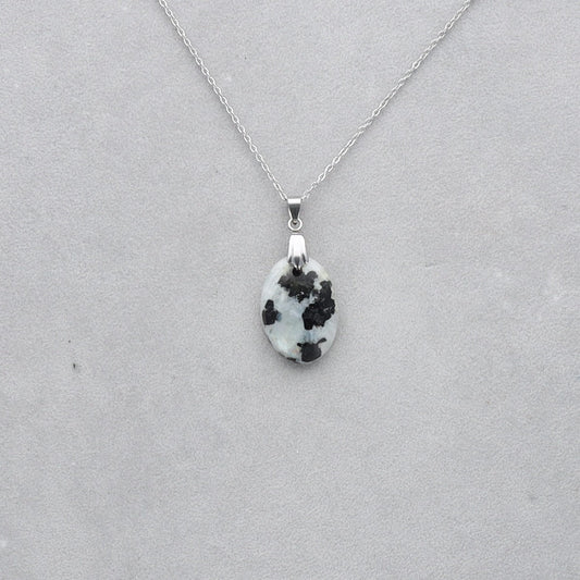 Pierre de Lune Tourmaline Cabochon percé 60