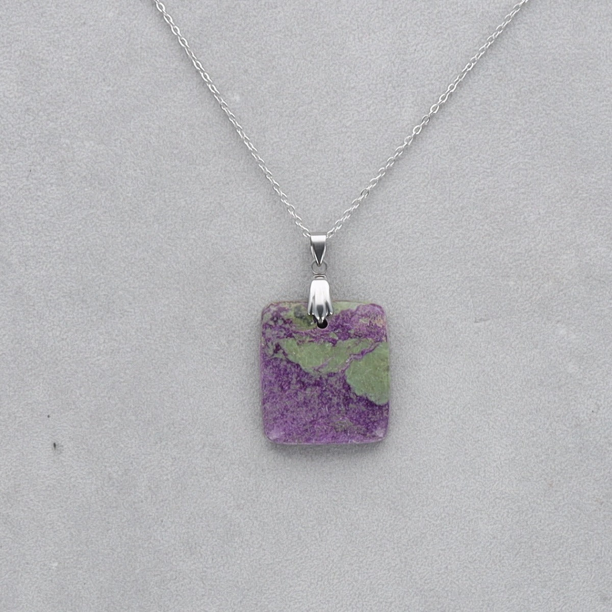 Purpurite Cabochon percé 19