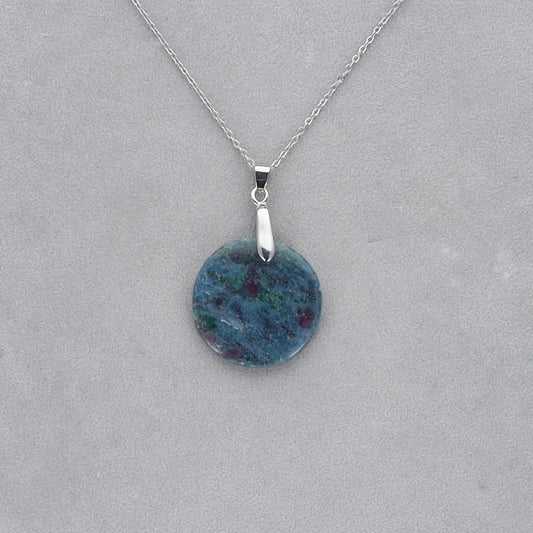 Rubis Cyanite Cabochon percé 12
