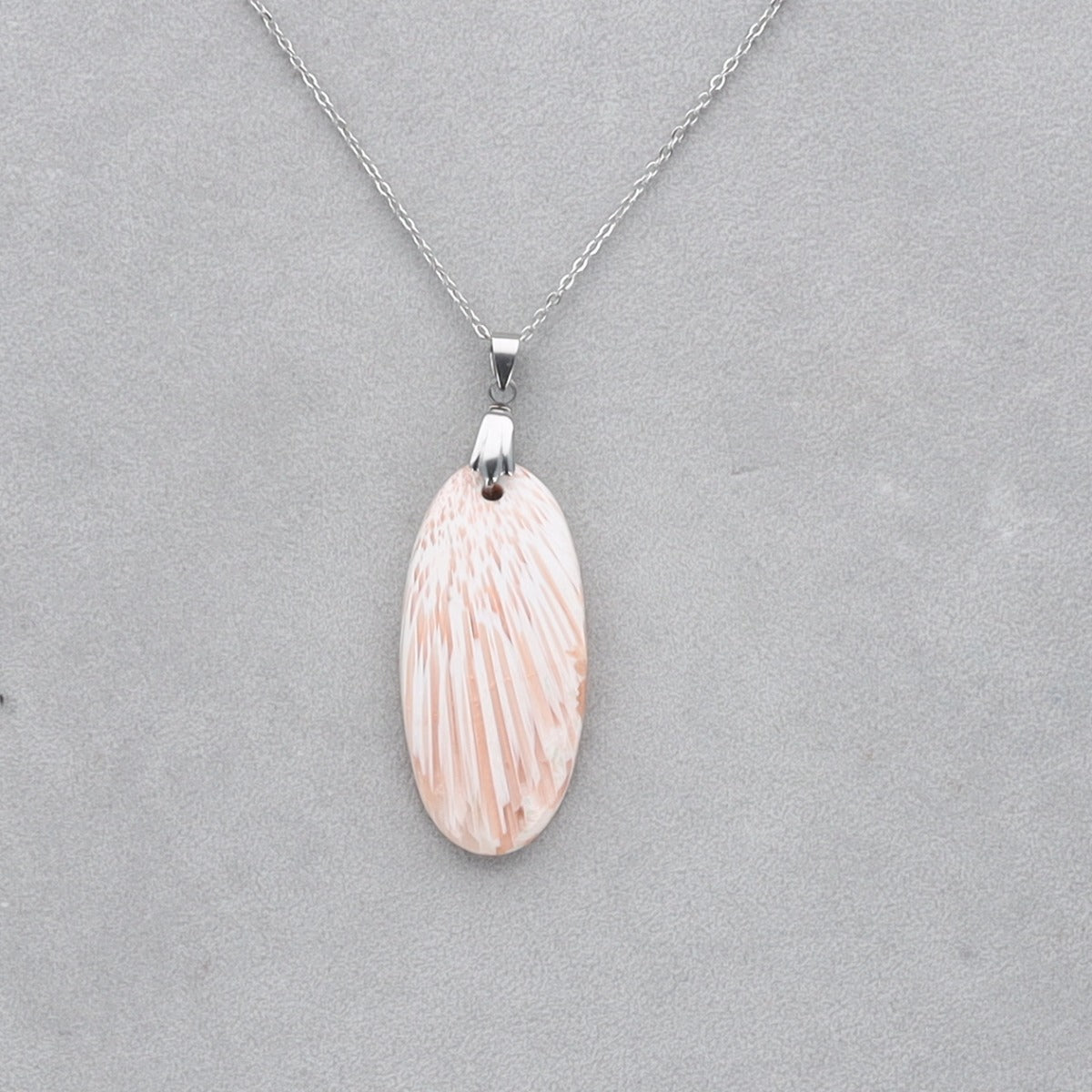 Scolécite Rose Cabochon percé 37