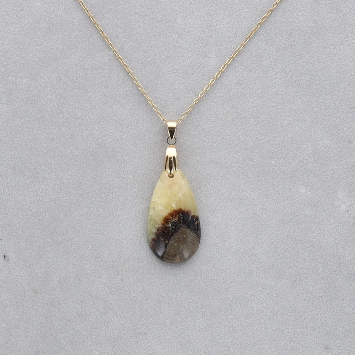 Septaria Cabochon percé 33