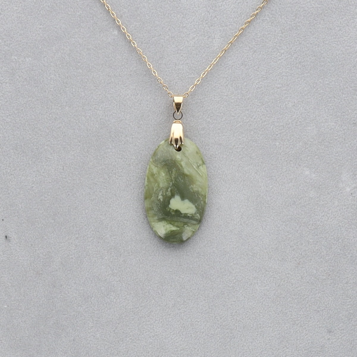 Serpentine Cabochon percé 15