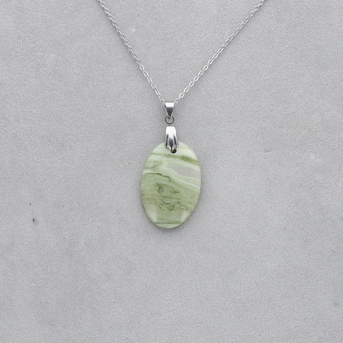 Serpentine Cabochon percé 22