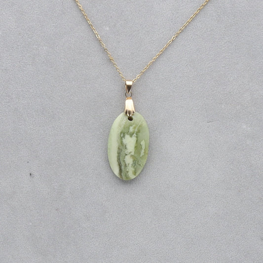 Serpentine Cabochon percé 32