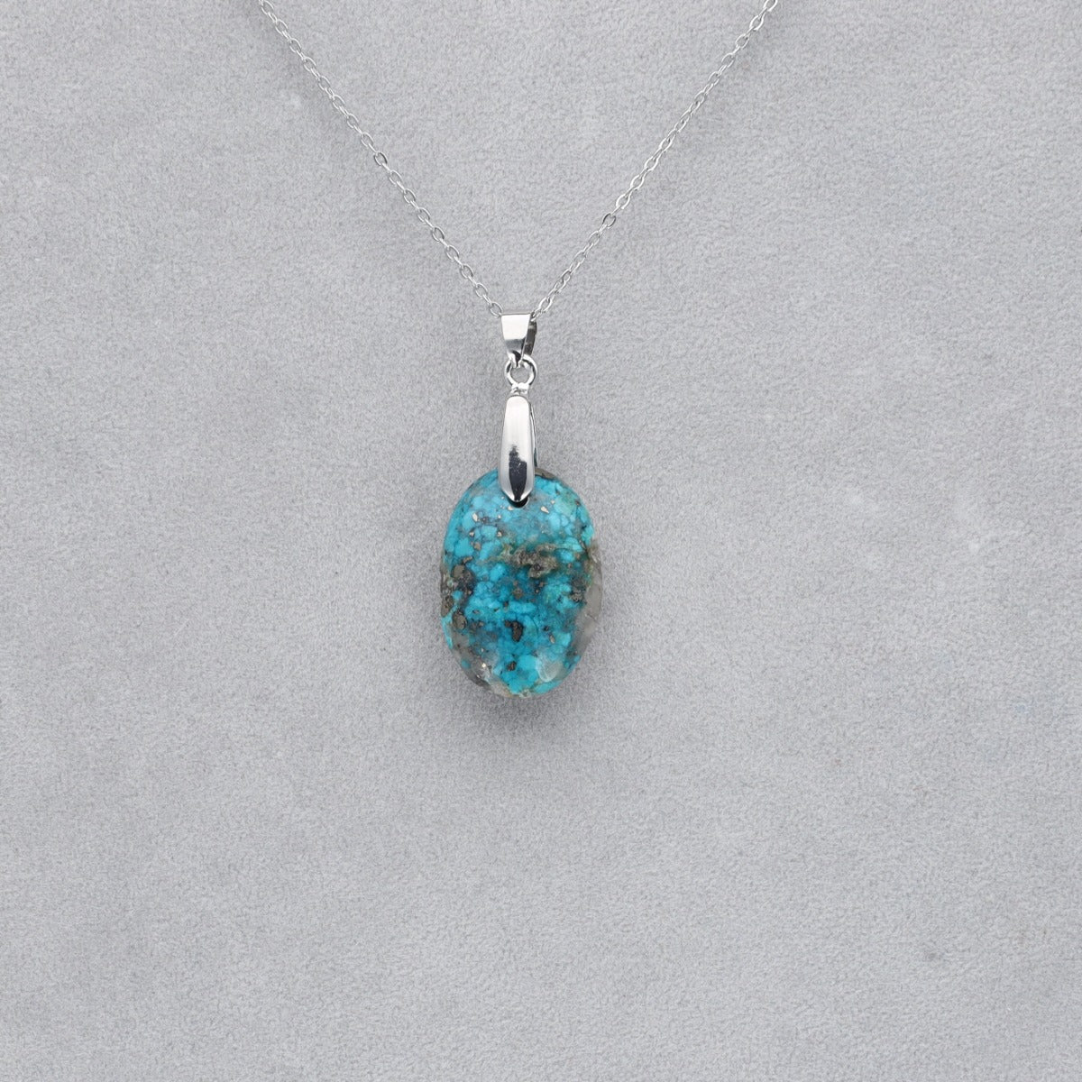 Turquoise Iranienne Cabochon percé 3
