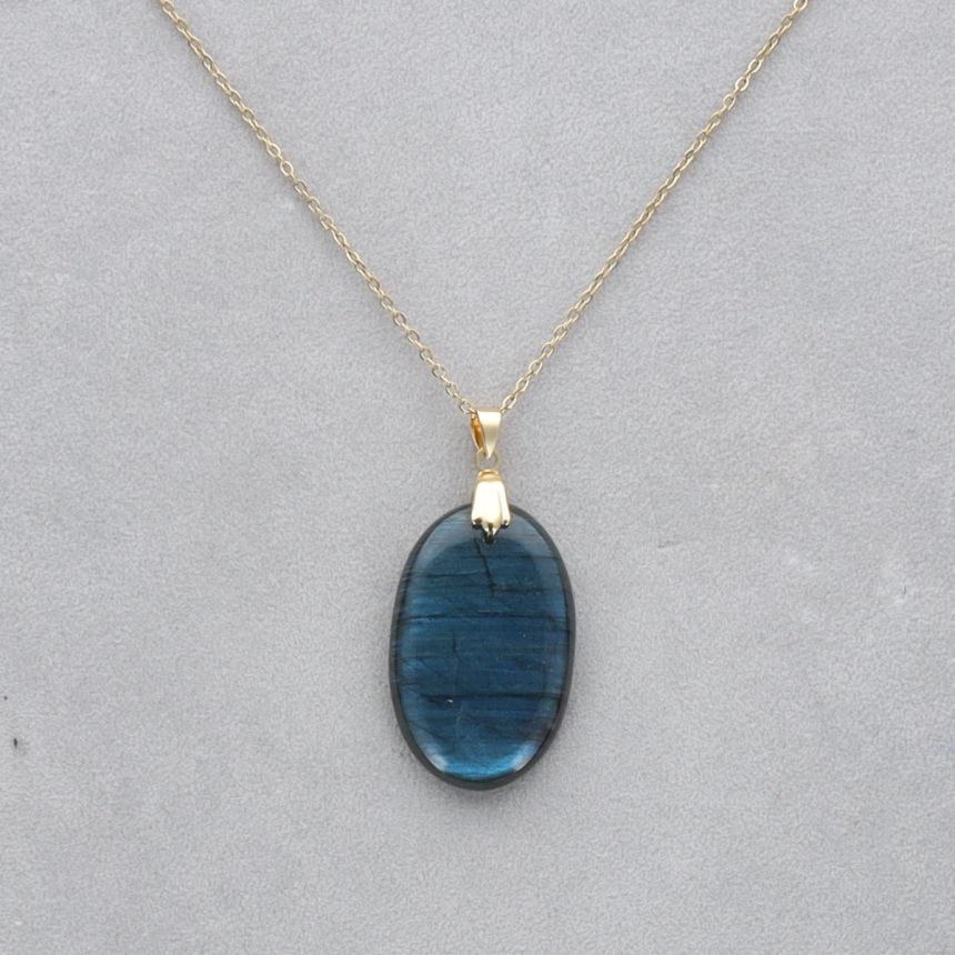Labradorite Extra Cabochon percé 53