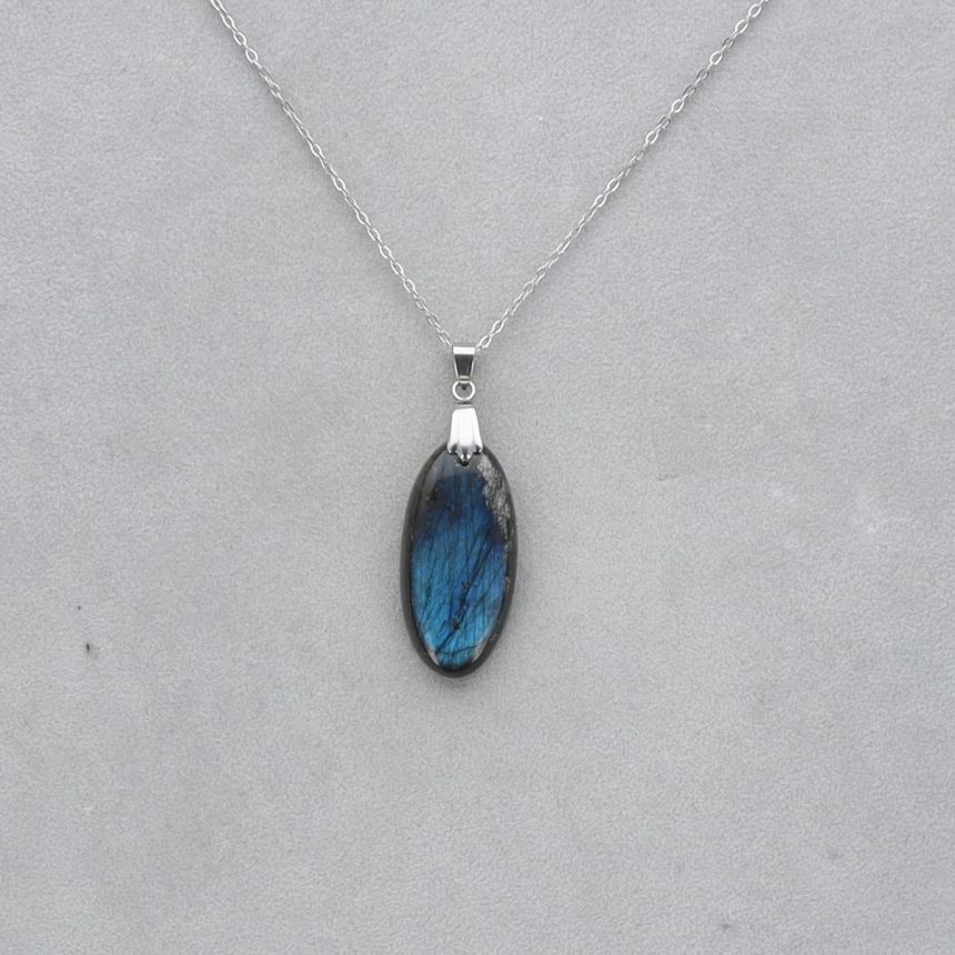 Labradorite Extra Cabochon percé 58